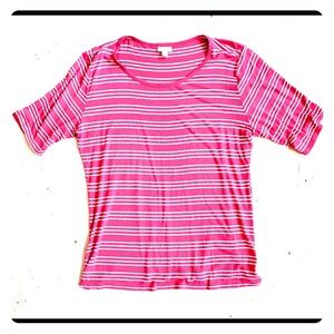 Pink LuLaRoe Gigi fits like a M-L